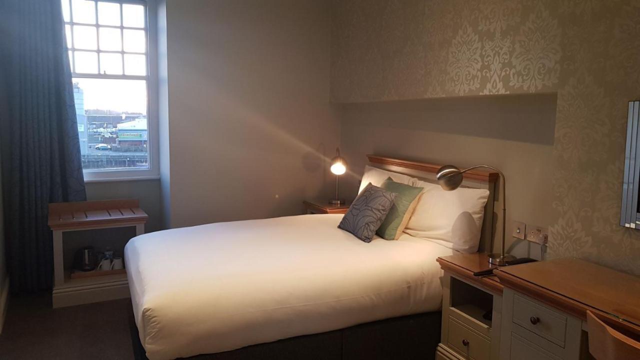 The Star Hotel 大雅茅斯 外观 照片