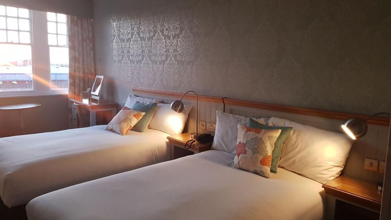 The Star Hotel 大雅茅斯 外观 照片